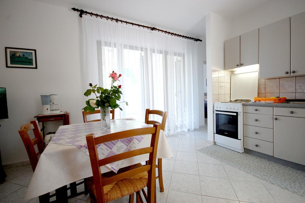 Apartments Klic Malinska Esterno foto